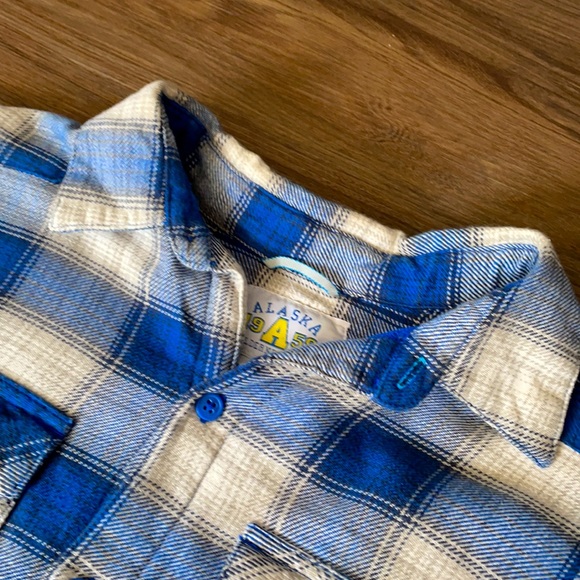 COZY! Blue Flannel with Fleece & Polyester Lining - Picture 2 of 4